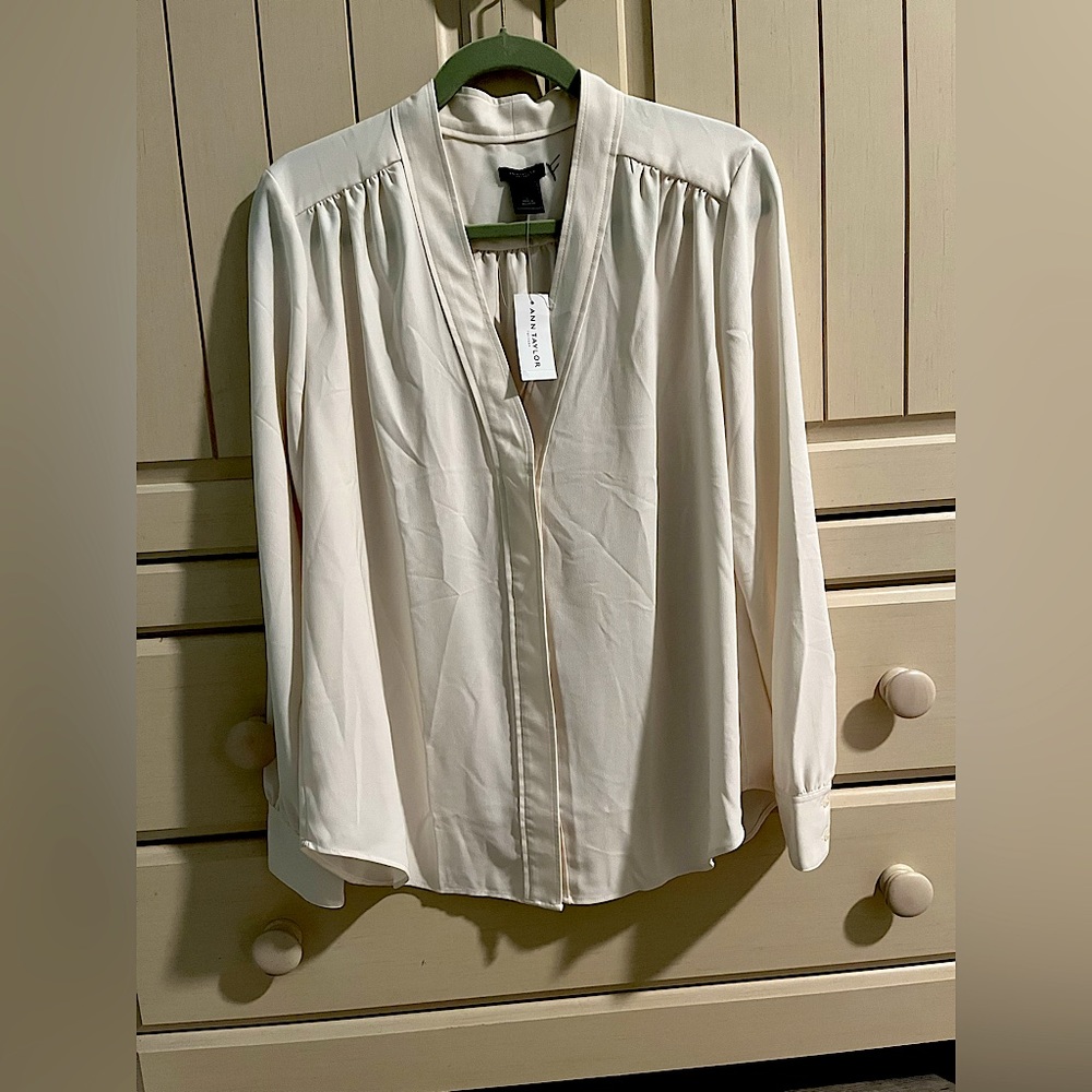 Ann Taylor Ivory Blouse Size Large